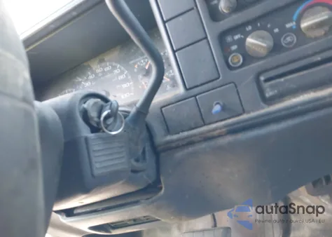 1999 GMC Suburban 2500 Sl from USA, damaged, VIN 3GKGC26R1XG501867